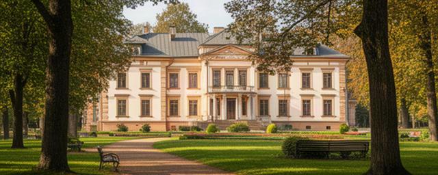 Atjaunota Vidzemes muiža ar parku un pastaigu taku